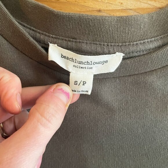 BeachLunchLounge Green cotton bell sleeve tshirt dress Size Small - Picture 3 of 9